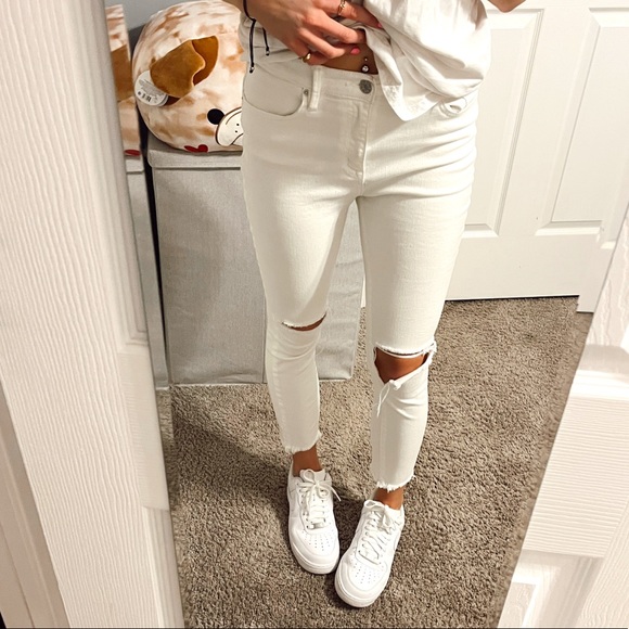Urban Outfitters Denim - BDG Urban Outfitters White High Rise Cropped Skinny Jeans